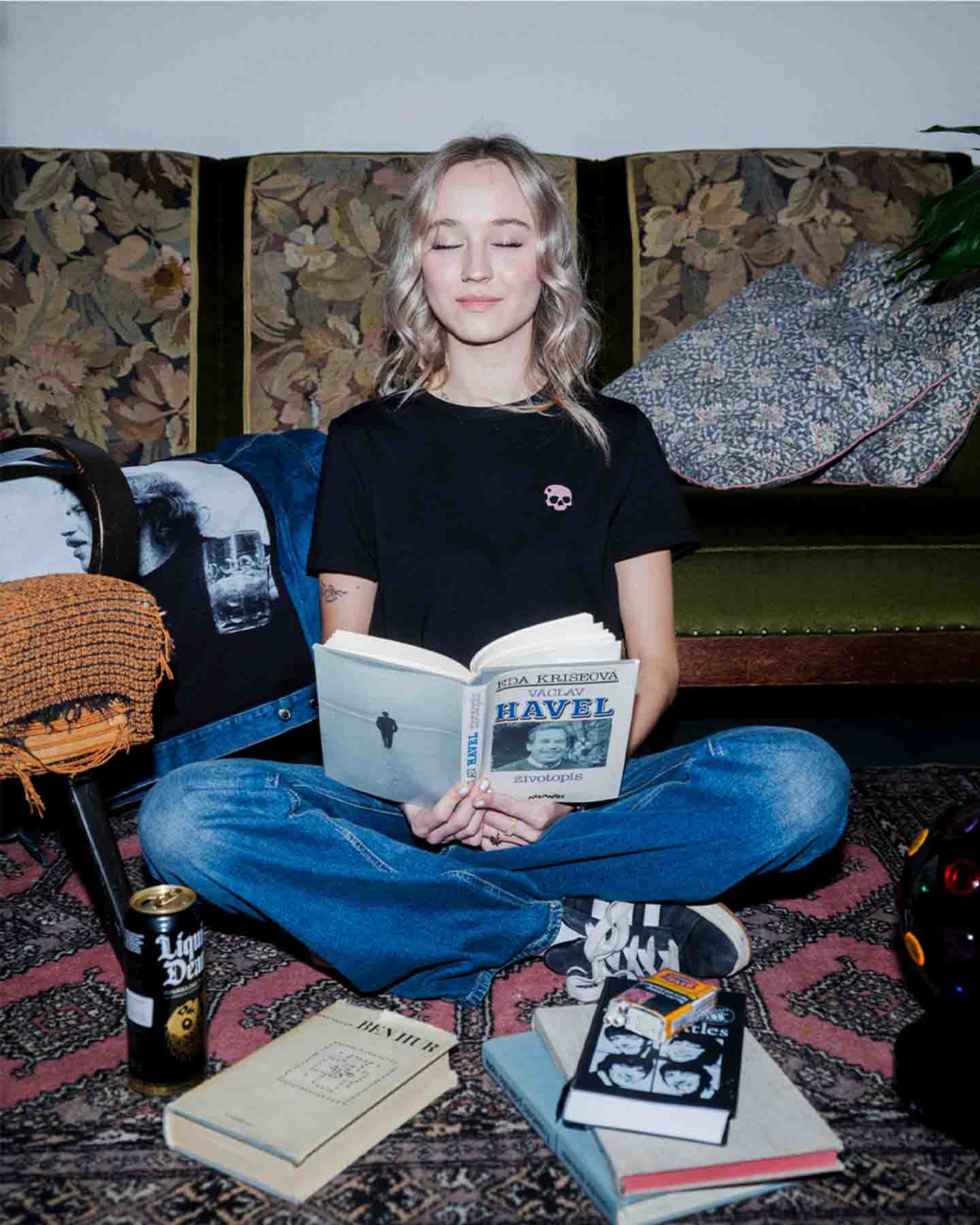 FOR LOVERS. NOT NAZIS.