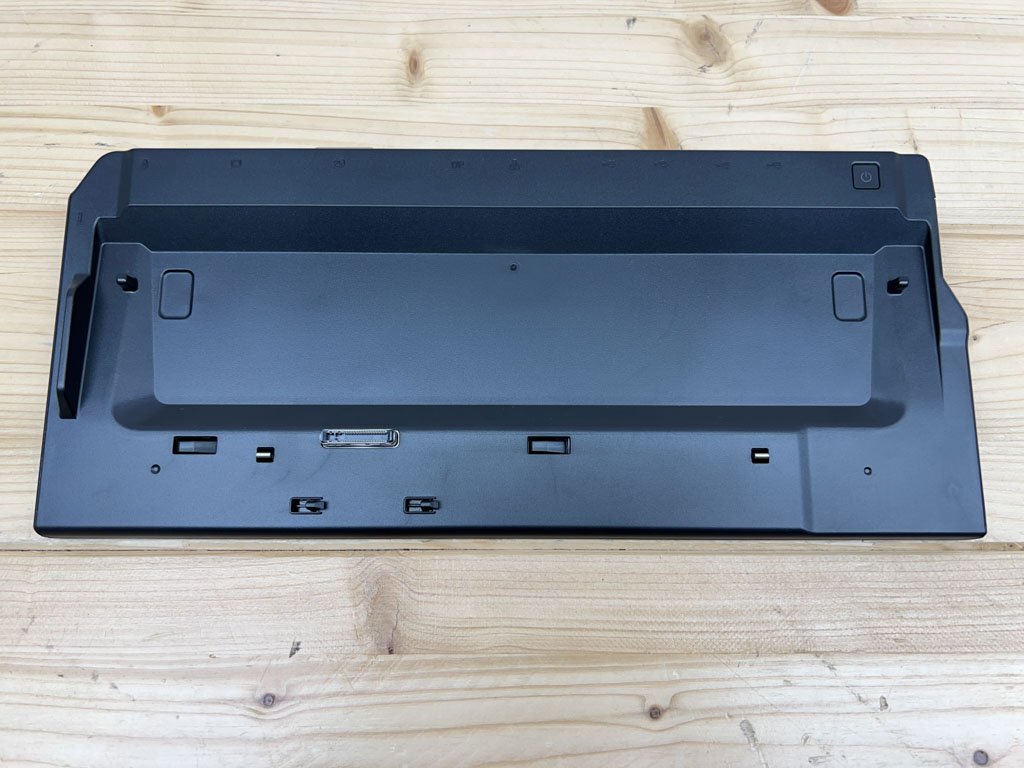 Repasovaný Port Replicator Fujitsu LifeBook Type FPCPR264 | Počítače24.cz