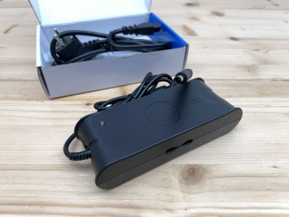 Nabíjecí adaptér pro notebook Dell | Počítače24.cz