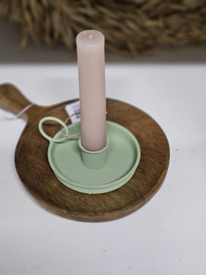 Kovový svietnik s vintage šarmom