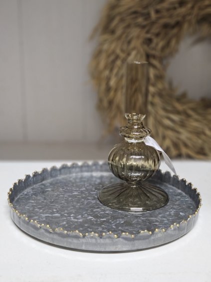 Dekoračná kovová tácka s jemnou patinou