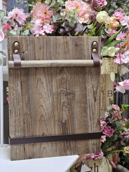 Rustikálna drevená tabuľa