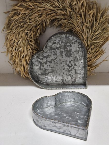 Plechová tácka v tvare srdca (Veľkosť S)