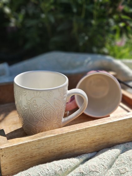 Keramický hrnček s motívom vtáčika (Farba Ružová)