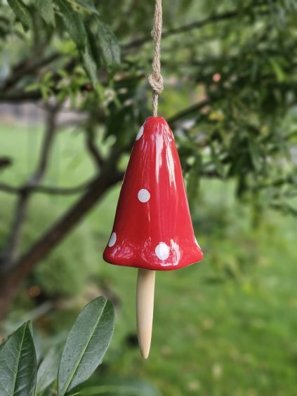 Dekoratívna závesná keramická hubka