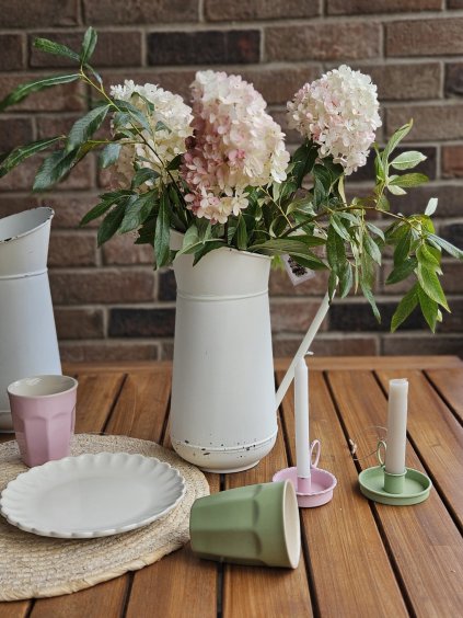 Vintage kovový džbán