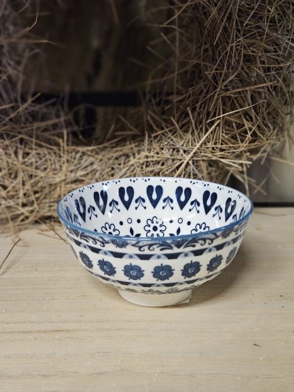 Miska v tradičnom folklórnom štýle