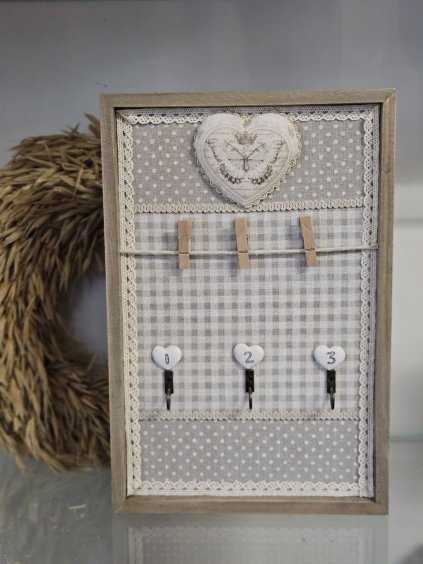 Vintage doska na kľúče