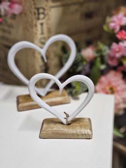 Kovové srdce na drevenom podstavci (Veľkosť S)
