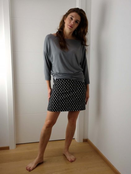 kratka sukne cerna s listky2 nicebelly