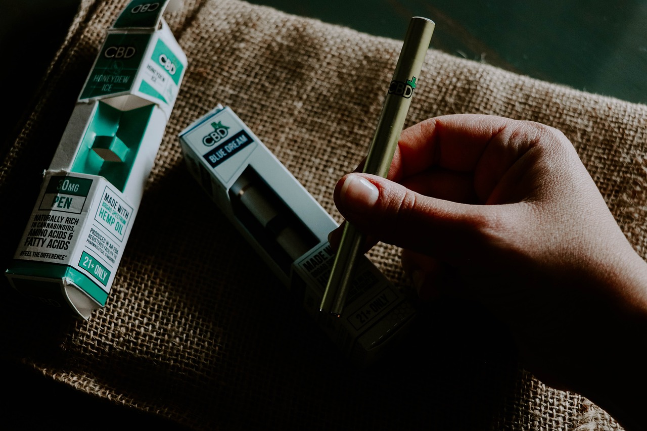 Jak přejít z klasických cigaret na e-cigaretu? Průvodce pro začátečníky