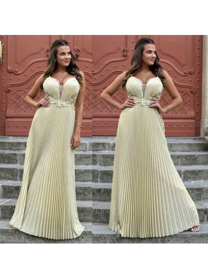 Plisované zlaté šaty