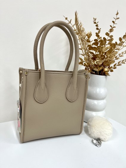 ACB43B80 CCBB 4F79 93F2 2E683D544251