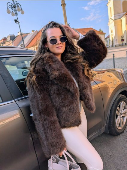 Luxusní kožich tmavě hnědý
