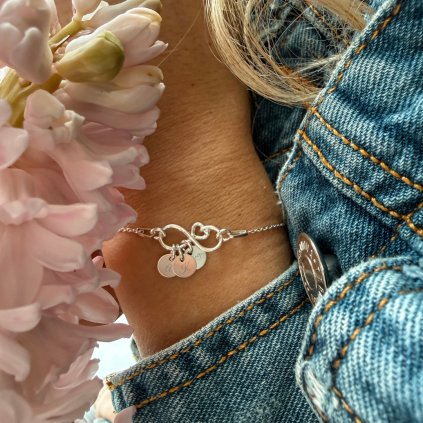 Náramek s nekonečnem