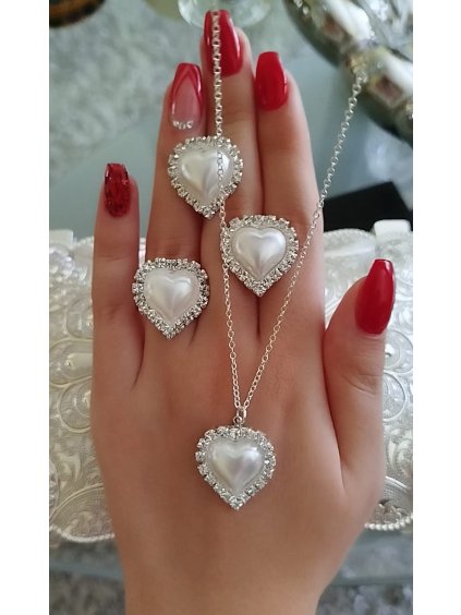 Biely perlový srdiečkový set