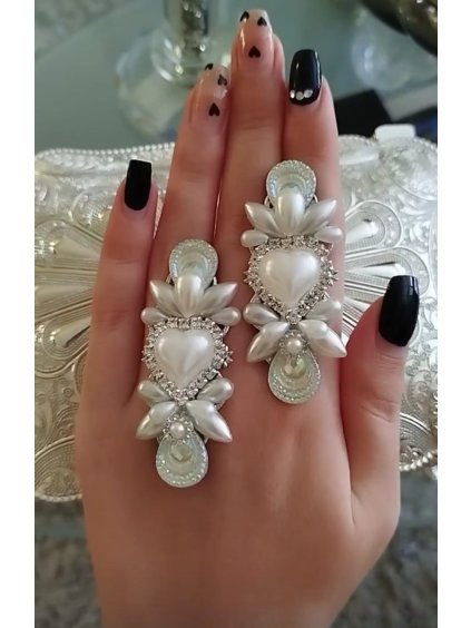 Napichovacie strieborné náušnice so srdiečkom