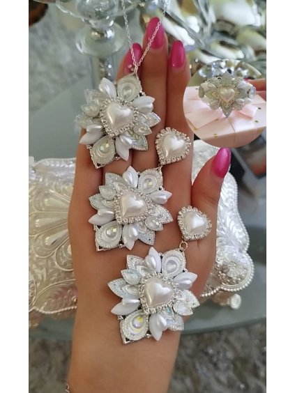 Spoločenský strieborno biely set s perlovým srdiečkom