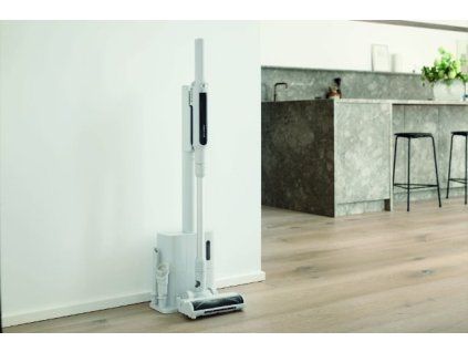 128390187 Nilfisk Move With Docking Station Grey storage 01 CMYK