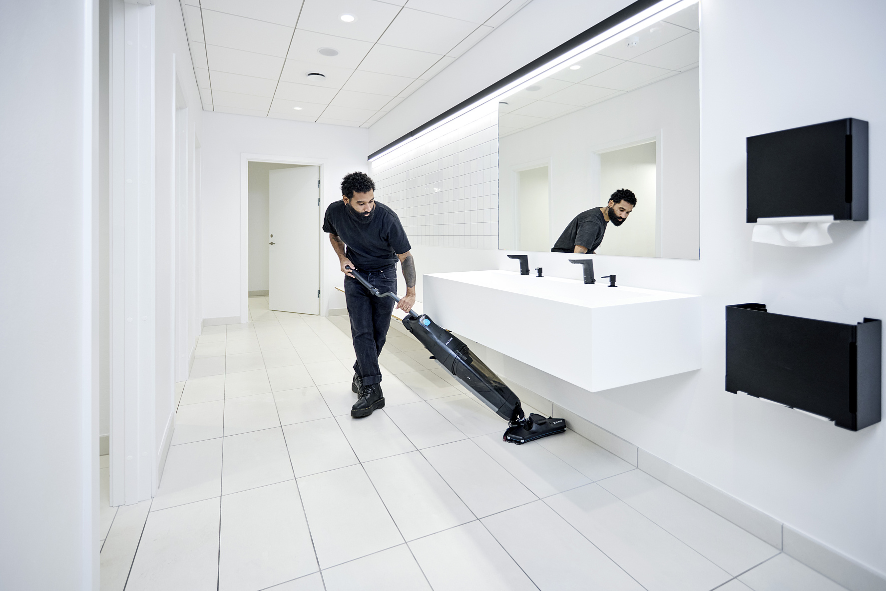 Nilfisk Dryft: Revoluční nástupce mopu pro efektivní úklid malých prostor