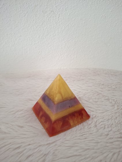 Pyramida barevná