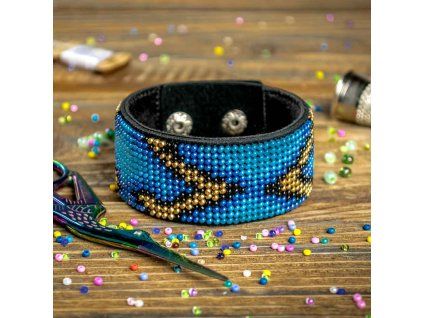 Vyšívací sada náramek modrý směr korálkový design