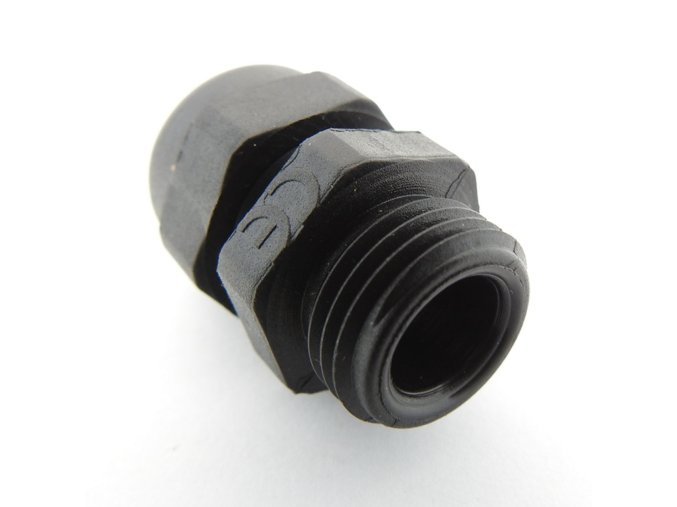 189490611 Vývodka M16