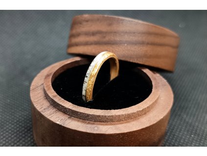 Dřevěný prsten Slim Golden Deer