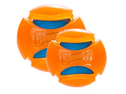 Skvelá loptička pre psov, ktorá postupne uvoľňuje vodu pri hre Chuckit HydroSqueeze Ball M