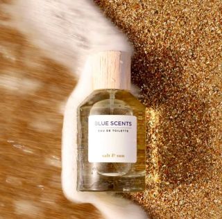 Salt & Sun – zachycená esence léta v jediné kapce. Přeneste se na sluncem zalitou pláž, kde se slaný mořský vánek mísí s...