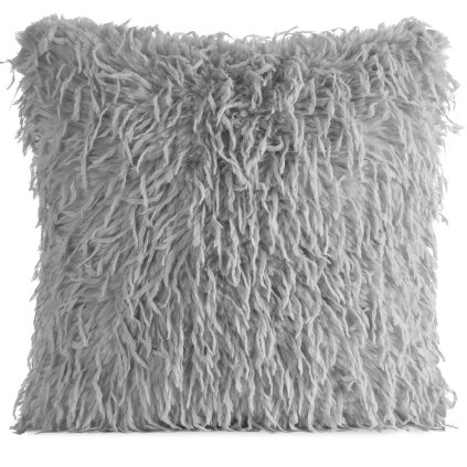 CHLPATÁ DEKORAČNÁ OBLIEČKA NA VANKÚŠ ADORE 45X45 CM STRIEBORNÁ