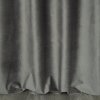 ZATEMŇOVACÍ ZÁVES NA KRÚŽKOCH PERI 140X250 CM STRIEBORNÁ