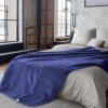 AKRYLOVÁ DEKA PIERRE CARDIN CLARA1 160X220 CM TMAVOMODRÁ