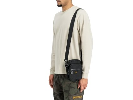 alpha-industries-taska-na-rameno-label-messenger-small-bag-black