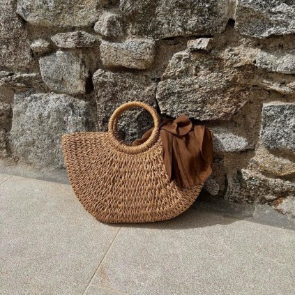 Straw beach bag