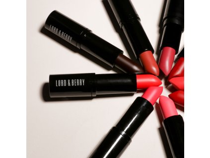 Vogue Matte Lipstick 17