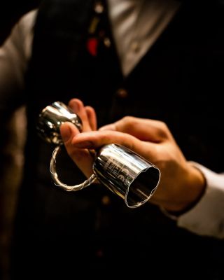 Presnosť je jazyk profesionálov. ✨ Každá dávka, každý pohyb, hovoria, že jigger nie je len pomôcka. Je to začiatok každého...