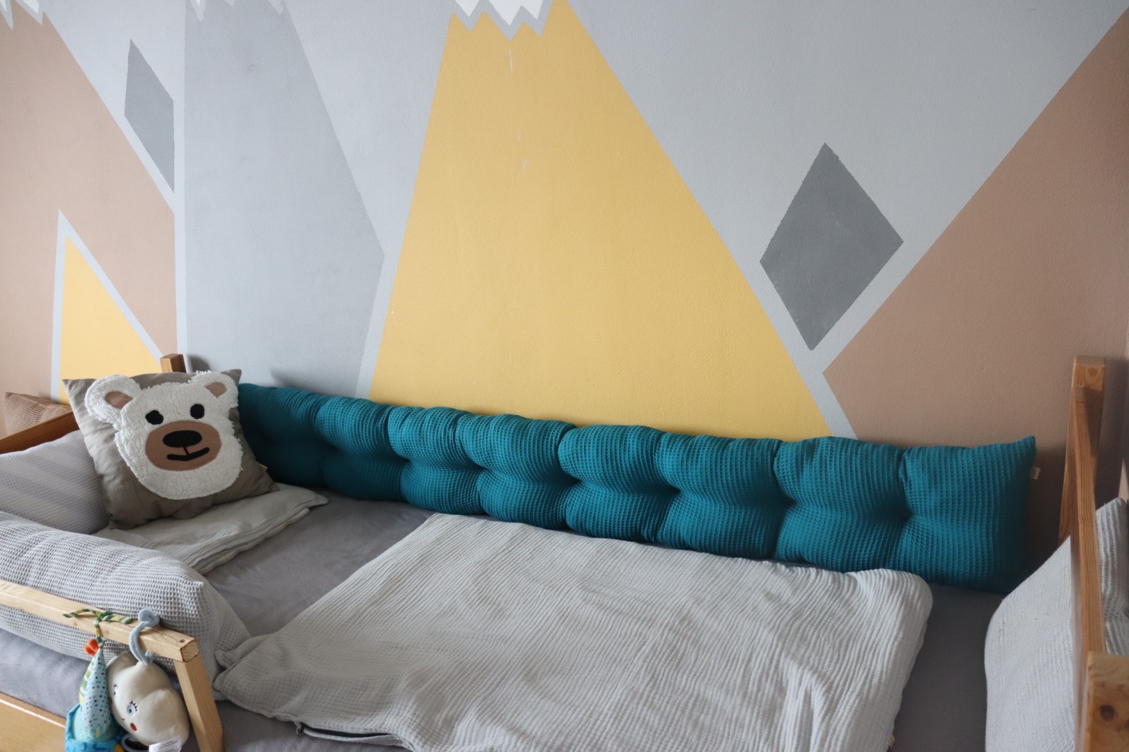 Prošívaný mantinel vafle petrolej