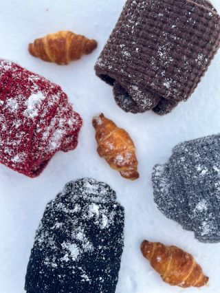 Šáločepice se bude hodit i na lyžích 🎿⛷️ zahřeje kolem krku, ale zároveň hezky oživí přilbu ✨ #fashion #scarf #winter...