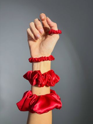 Ruby Kiss jedna barva, mnoho možností. 💋 Až do konce února platí akce 2+1. Nooré Tvá malá elegance pro každý den. 💚...