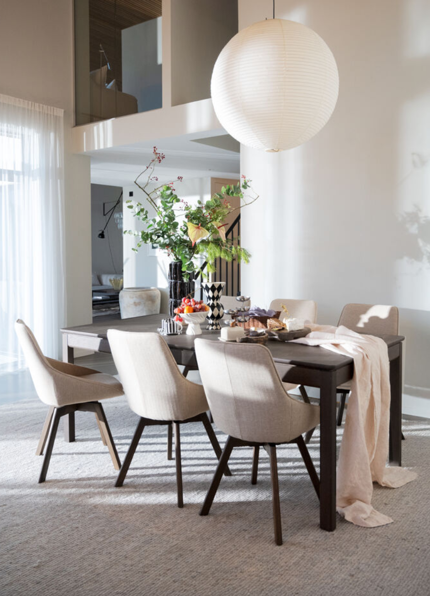 Jídelní židle na delší sezení