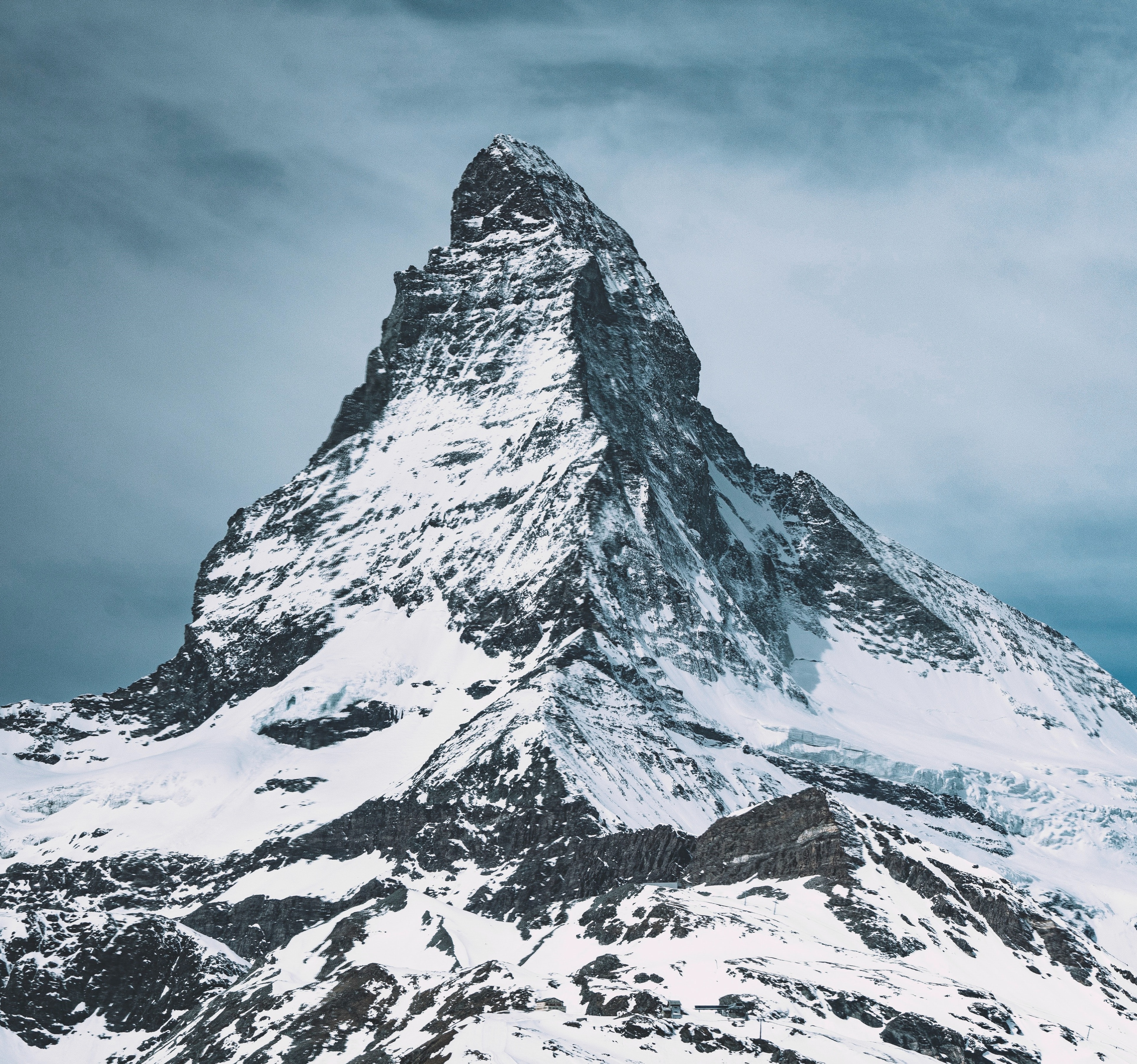 Zima klepe na dveře, jaké hodinky mít sebou na tůru nebo hory?