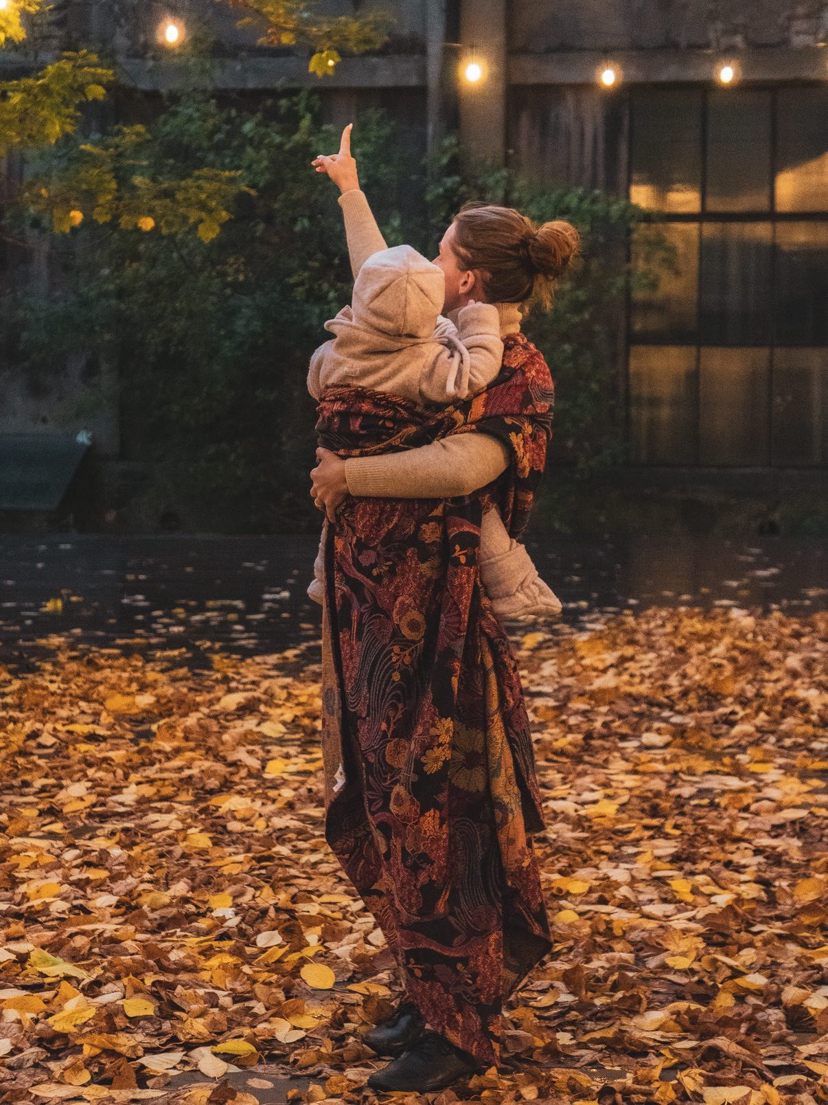 Je tady podzim: Jak obléknout dítko i sebe, aby se nám příjemně nosilo?