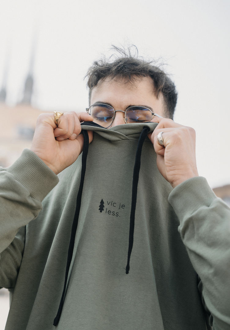 Když nenacházíš slova. Tahle trička za tebe řeknou přesně to, co cítíš