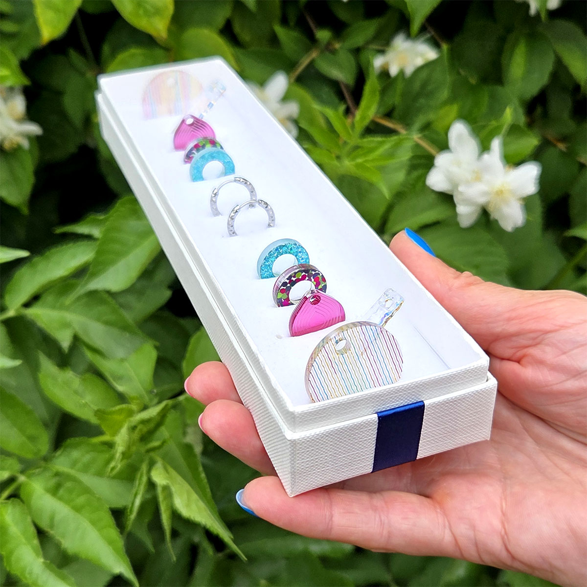 Summer Box detail na ruce venku