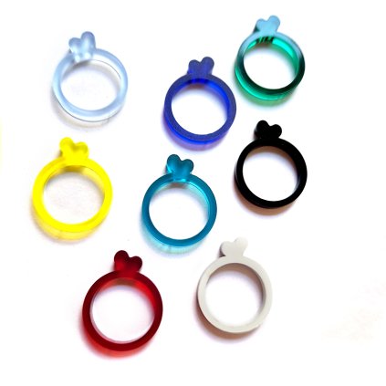 PRSTEN perspex HEART  mix barev