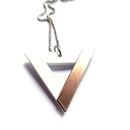 Náhrdelník COMBI TRIANGLE white / copper pink  bílá / měděná růžová