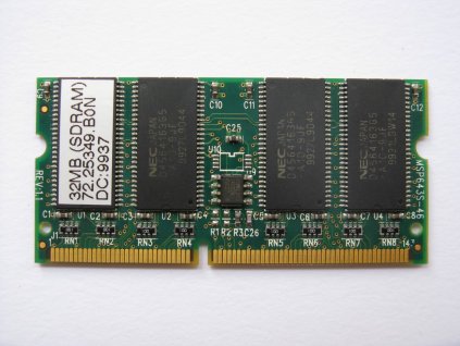 32MB SDRAM 100MHz