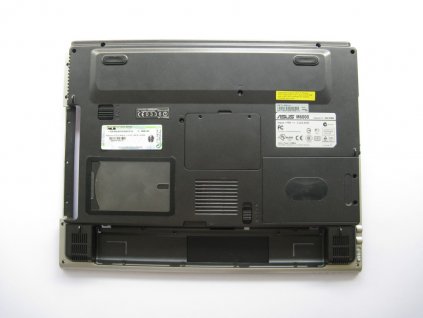 Spodní kryt pro Asus M6000