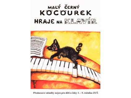 Malý černý kocourek hraje na klavír